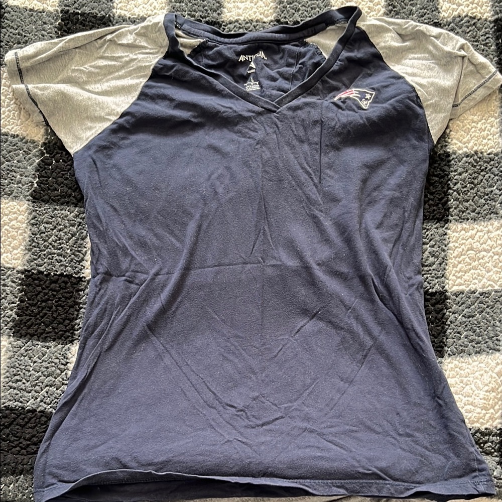 NFL Team Logo Navy and Gray T-Shirt